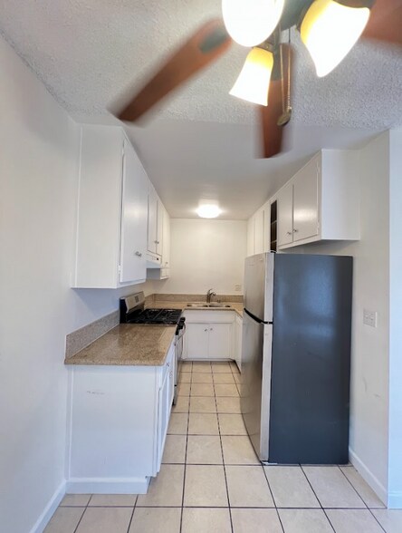Building Photo - 2637 S Centinela Ave