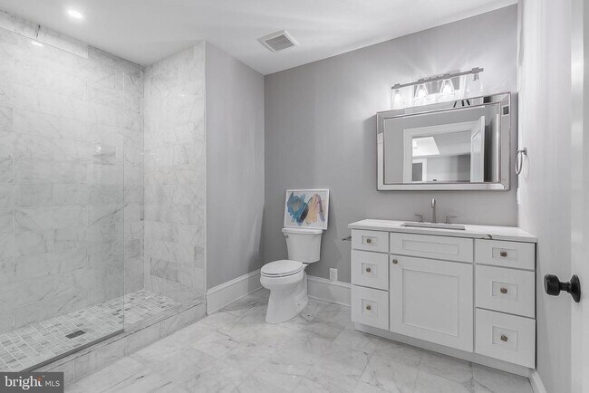 Building Photo - 7002 River Oaks Dr