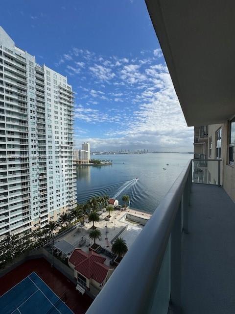 Building Photo - 1155 Brickell Bay Dr