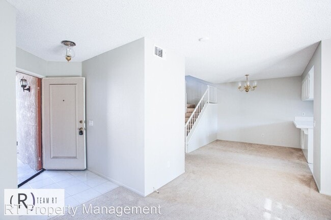 Building Photo - 2 br, 2.5 bath House - Cedar Pointe