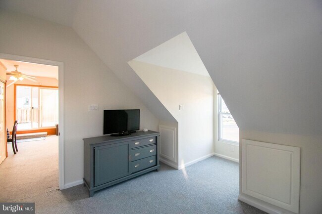 Building Photo - 100 Sheridan Square