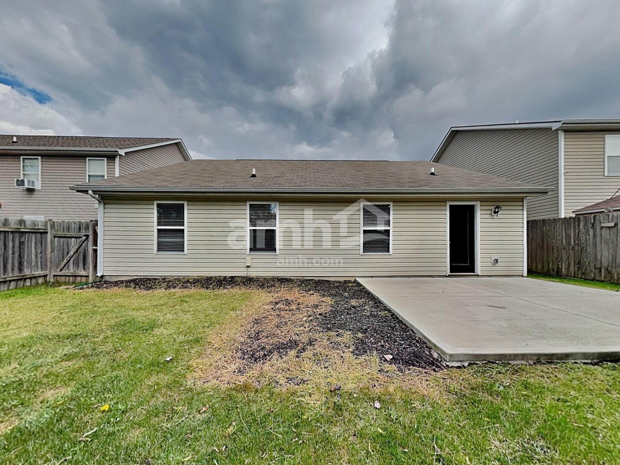 Building Photo - 12483 Old Pond Rd