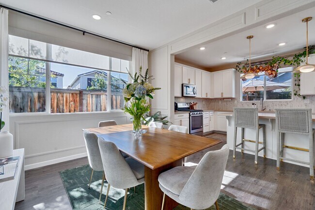 Building Photo - Designer Upgrades & Custom Touches in This...