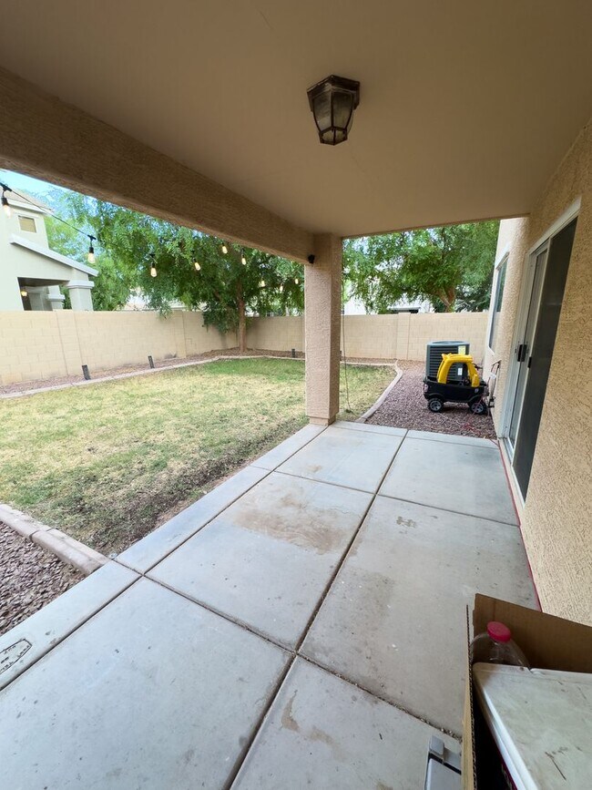 Building Photo - 3 bedroom 2 ba home in Gilbert!