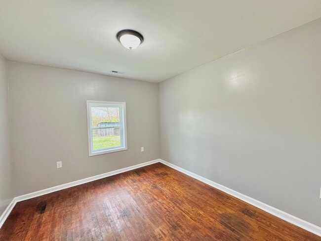 Building Photo - Home at Last! -2 Additional Bonus Rooms