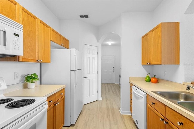Building Photo - 2300 Butterfly Palm Way