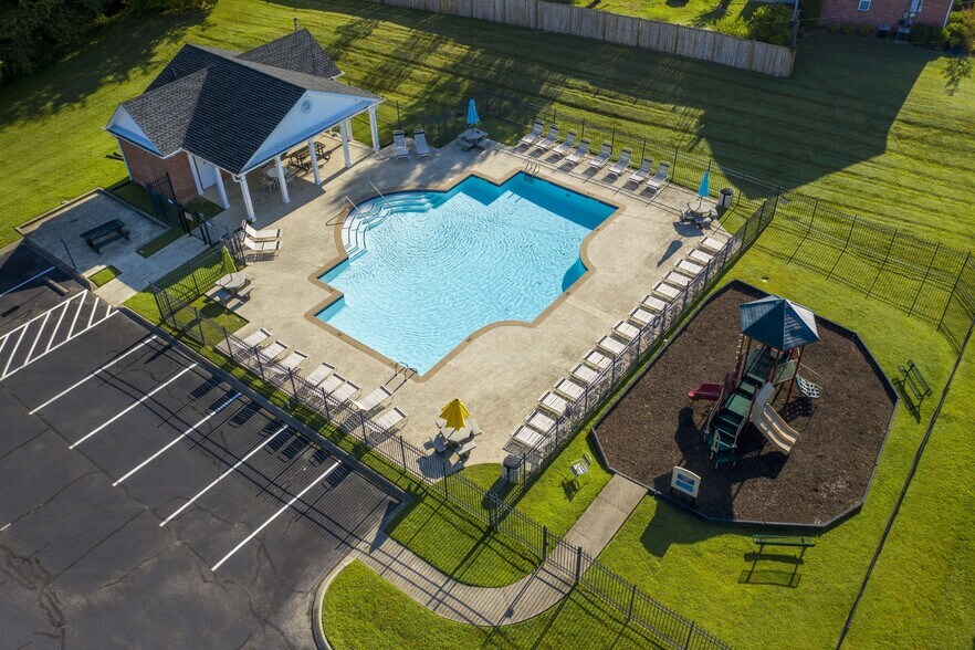 Building Photo - 2601 Potomac Ct