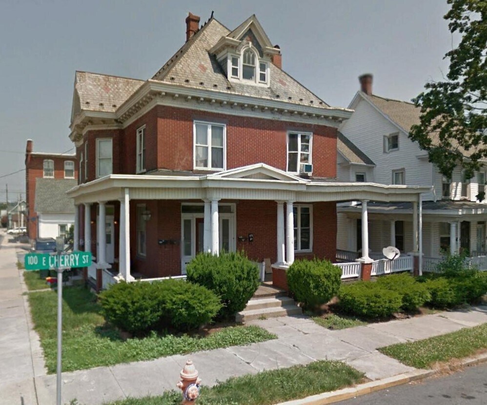 Building Photo - 103 E Cherry St