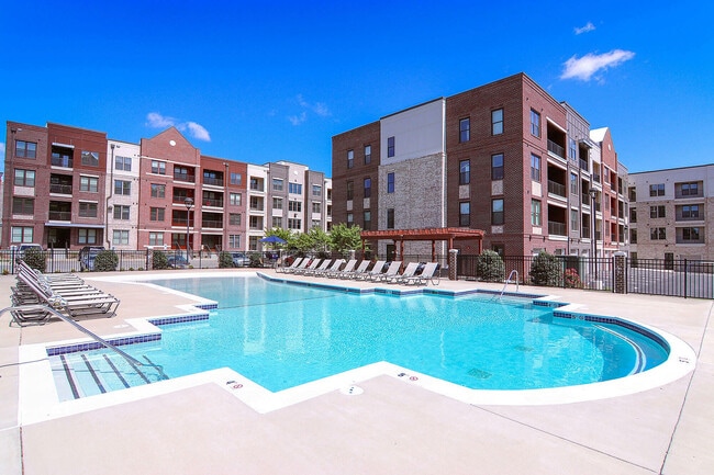Building Photo - Colony Village