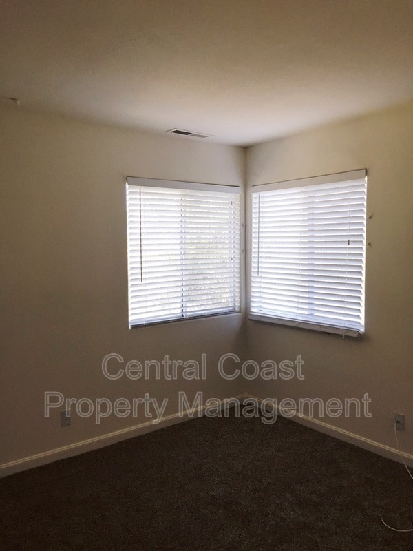 Building Photo - 19227 Sunridge Pl