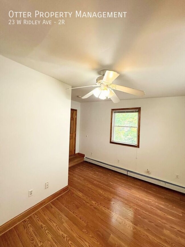 Building Photo - Lovely, Sun Drenched 3BR/1BA Ridley Park Apt