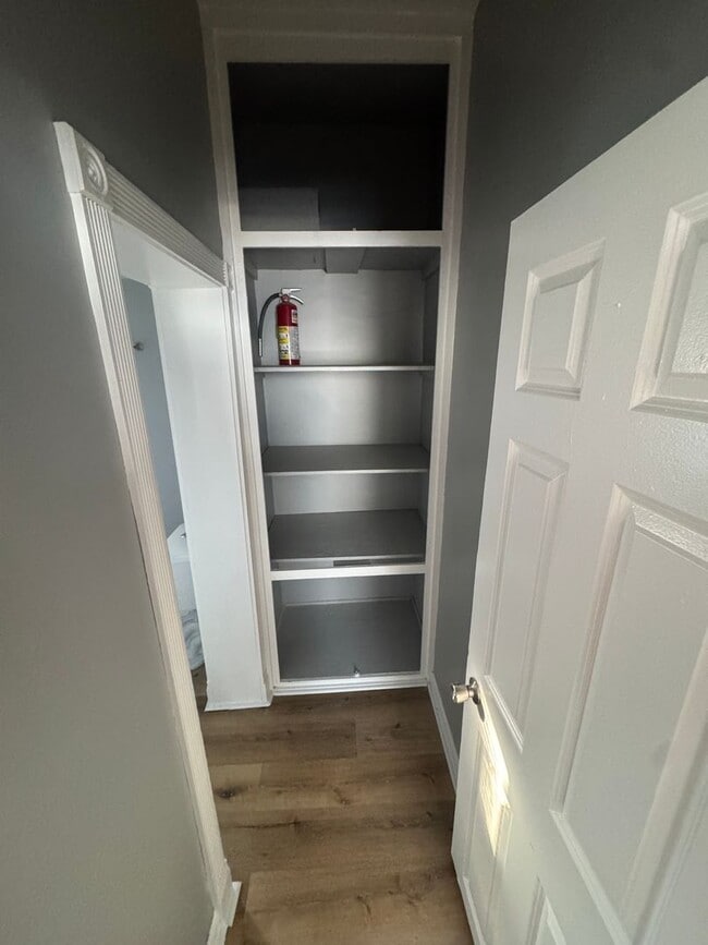 Building Photo - 1821 Shawano Ave