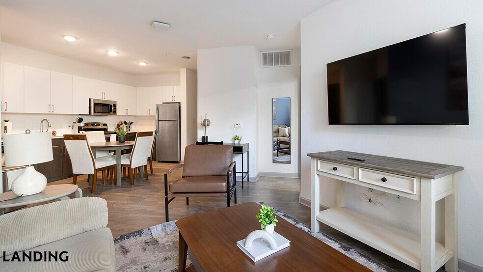 Building Photo - 1001 S Center St