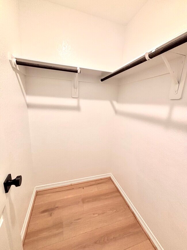 Building Photo - 2830 Scanlan Mdw