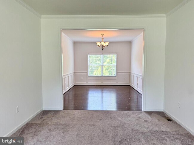 Building Photo - 133 Brooke Point Ct