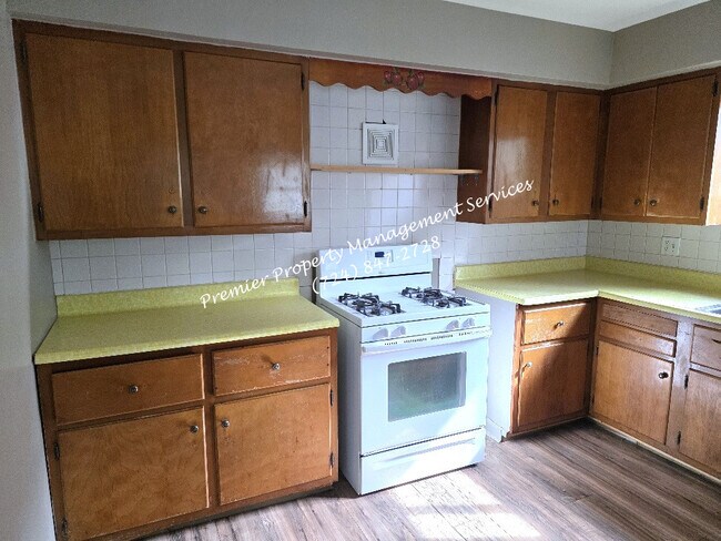 Building Photo - 1324 2nd Ave