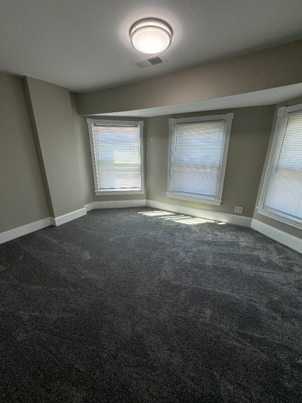 Building Photo - 107 Jansen Ave