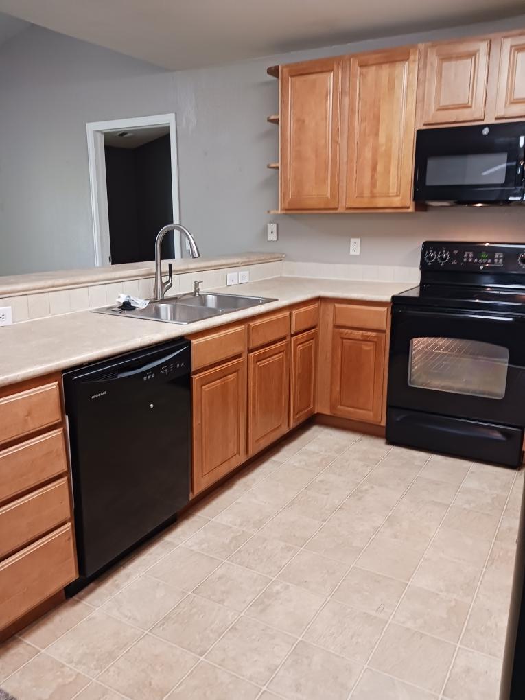 Building Photo - 4815 Hahns Peak Dr