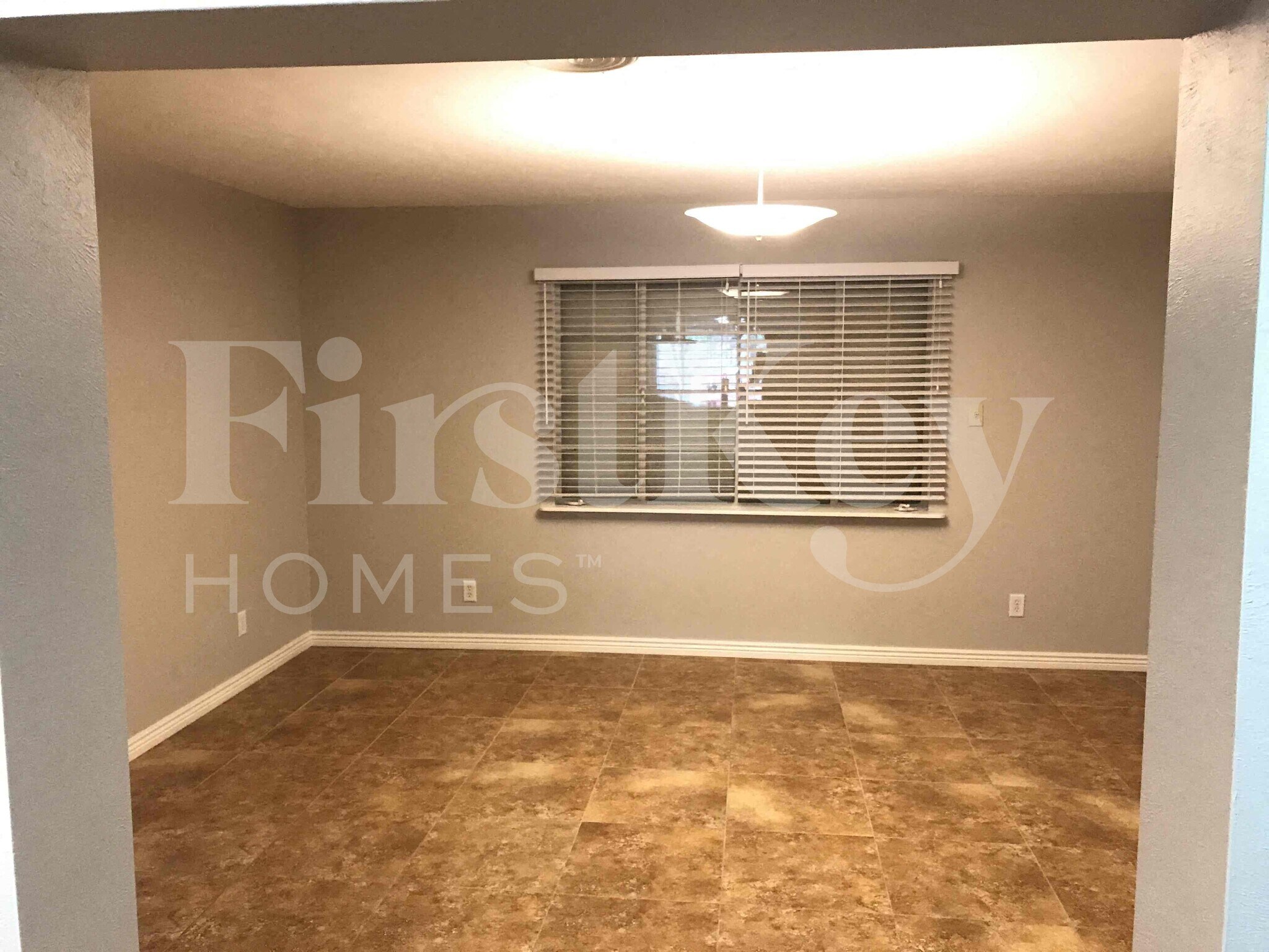 Building Photo - 2308 W Orchid Ln