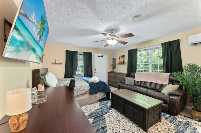 Building Photo - 15652 Coastal Ln