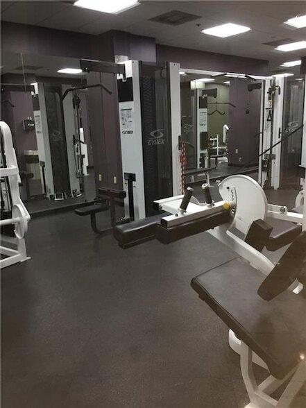 Building Photo - 1205 St Charles Ave