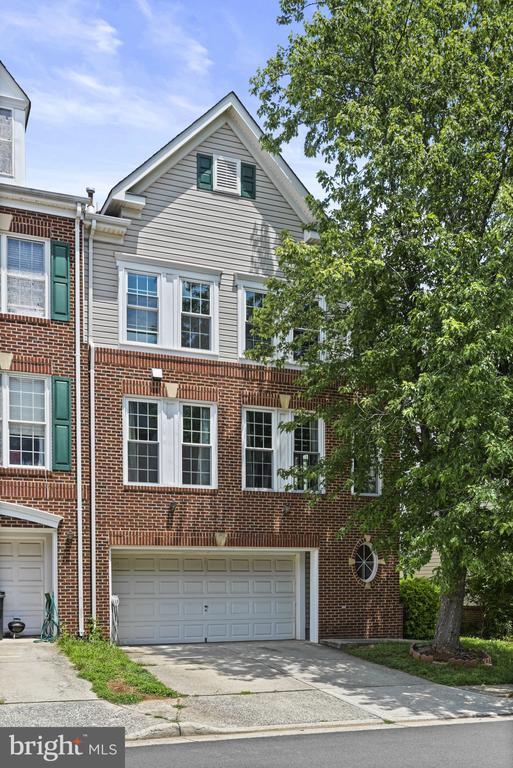 Building Photo - 46186 Walpole Terrace