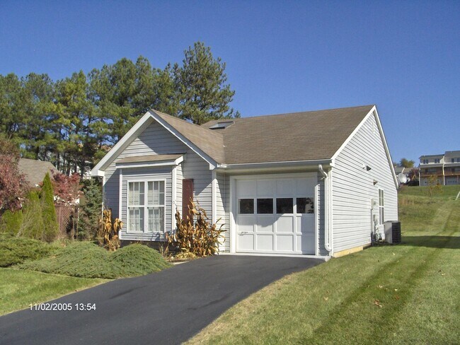 Primary Photo - 3 Bedroom 2 Bath 1 Car garage House