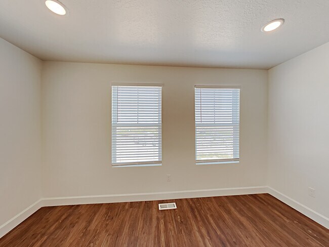 Building Photo - 6067 W Copperhawk Drive