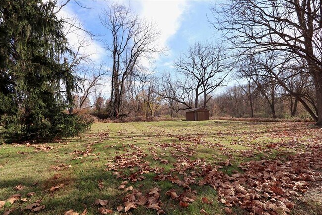 Building Photo - 4355 Old Bethlehem Pike