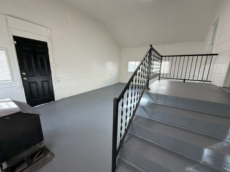 Building Photo - 2731 7th Ave