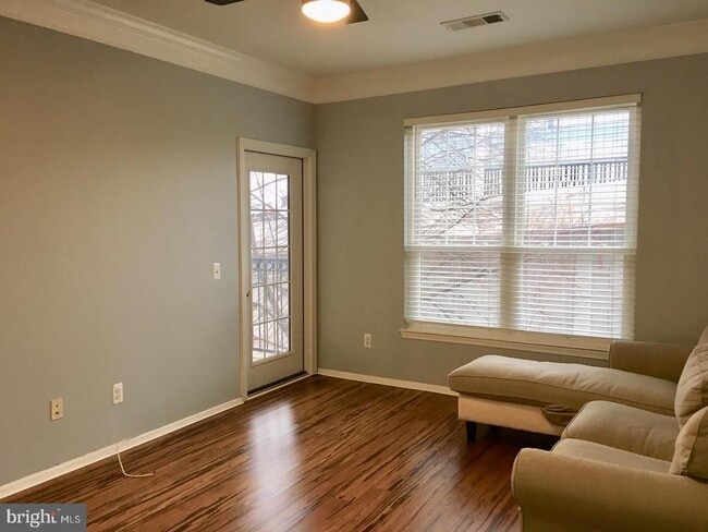 Building Photo - 1521 Spring Gate Dr.