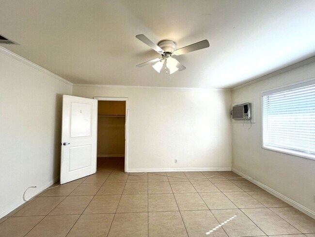 Building Photo - 4 bed, 3 bath in Loma Linda, CA!