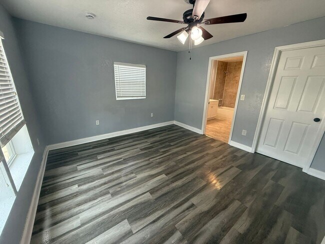 Building Photo - Beautiful 4BR/3BA Home