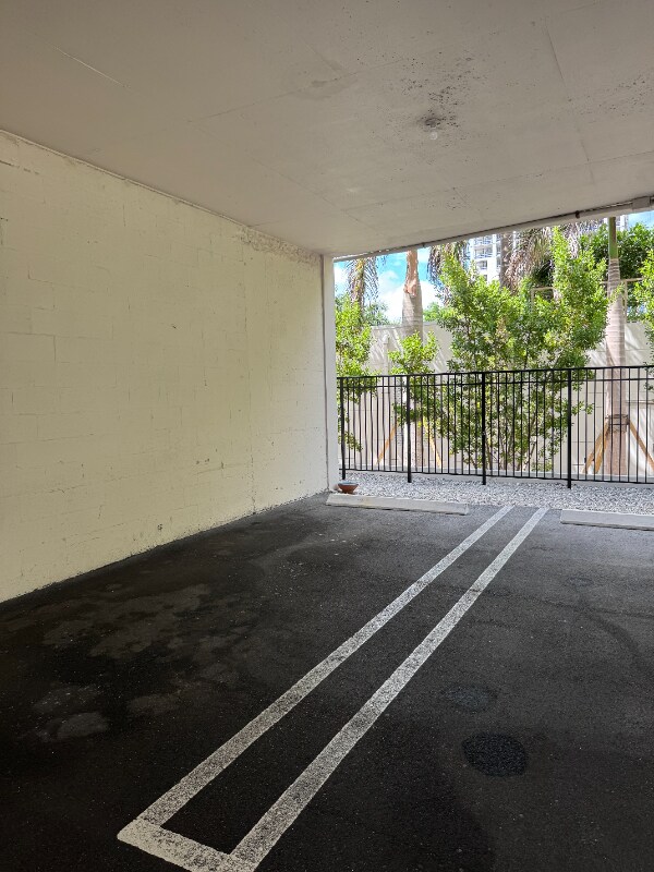Building Photo - 1527 S Flagler Dr