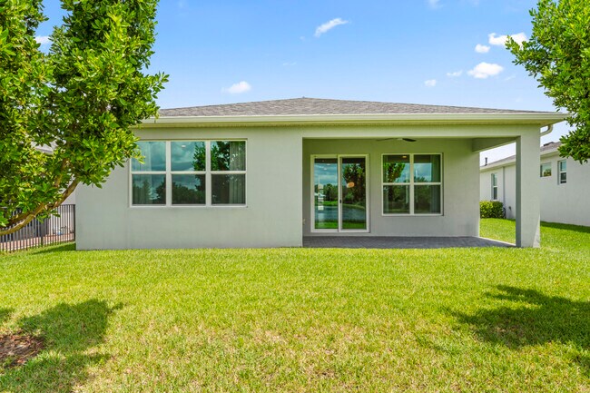 Building Photo - 12664 SW Eleanor Dr
