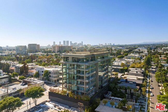 Building Photo - 8899 Beverly Blvd