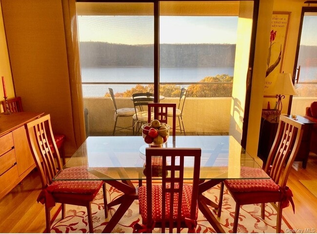 Building Photo - 1 David Ln