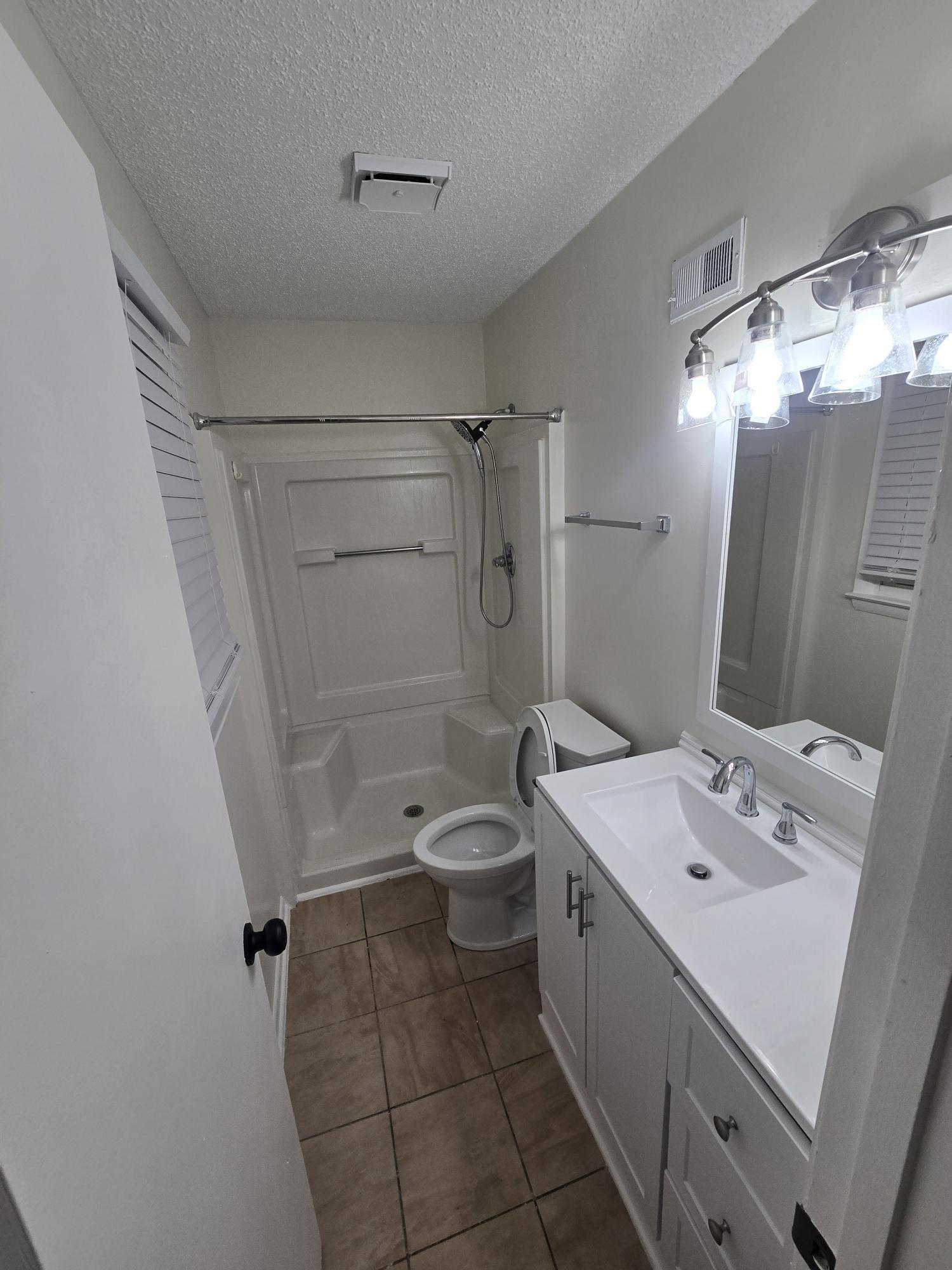 Building Photo - 583 Winding Creek Rd