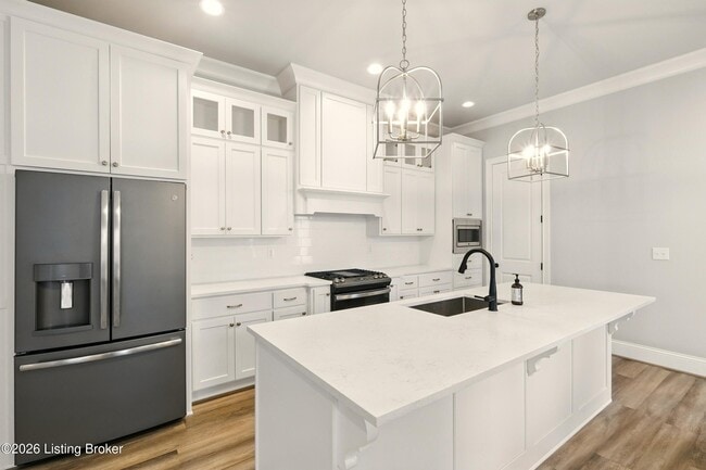 Building Photo - 6218 Mistflower Cir