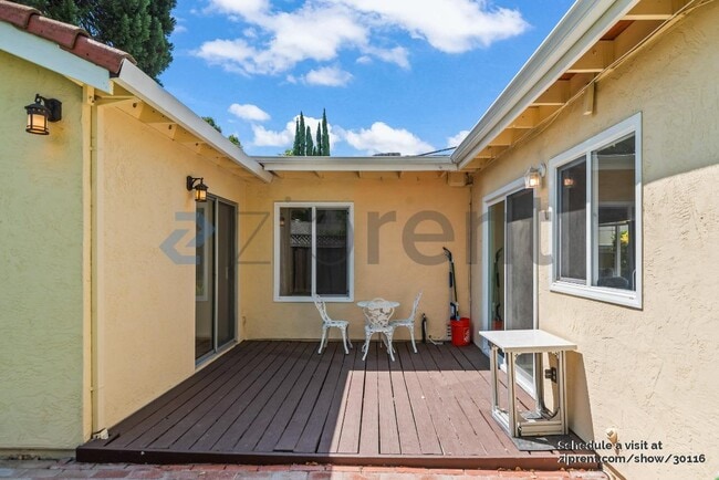 Building Photo - 2257 Goldcrest Cir