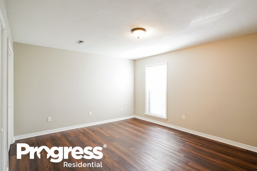 Building Photo - 820 Lake Terrace Dr