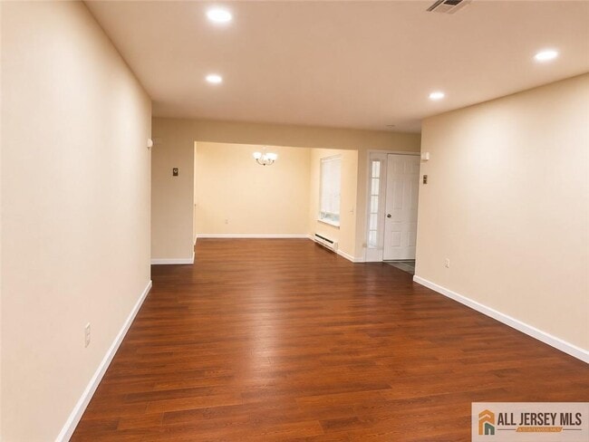 Building Photo - 441B Belford Rd