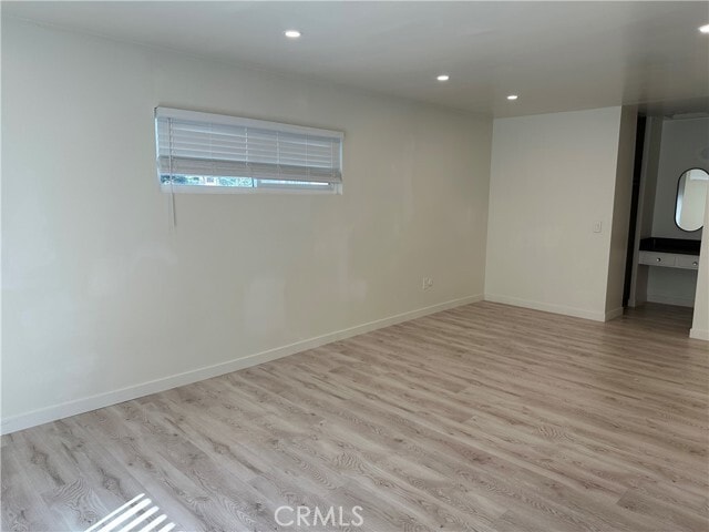 Building Photo - 440 W Orangewood Ave