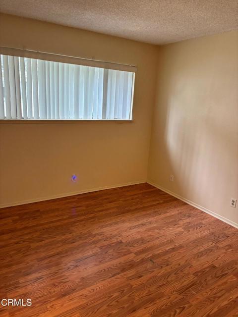 Building Photo - 702 W Hemlock St