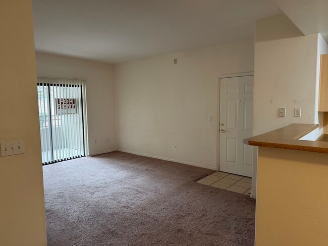 Building Photo - 8250 N Grand Canyon Dr