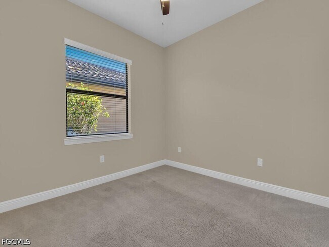 Building Photo - 10093 Avalon Lake Cir