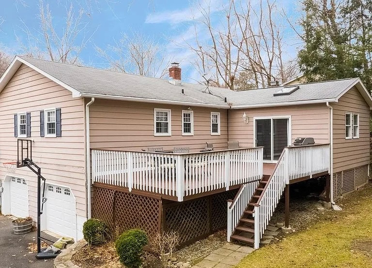 Building Photo - 23 Glendale Dr