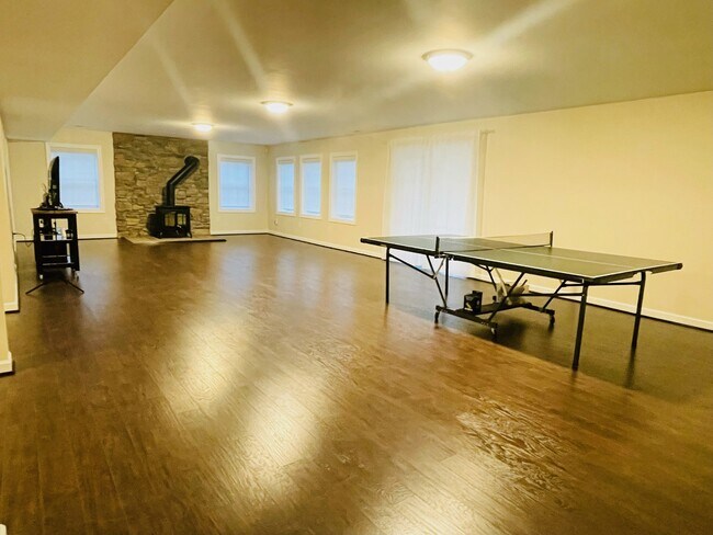 Huge living dining space - 2216 Laurel Ridge Rd
