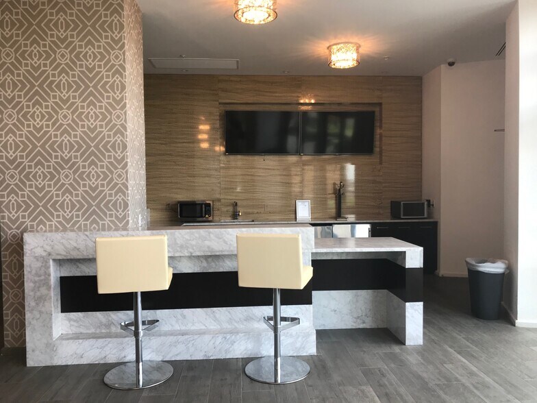 Rooftop community kitchen - 460 New York Ave NW