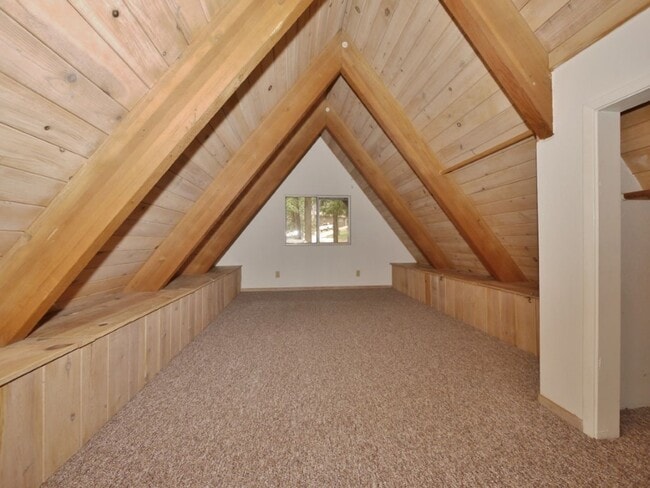 Building Photo - 16870 Alpine Dr
